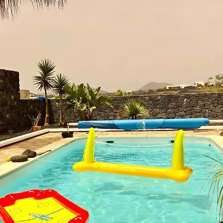 ホームステイ Tia Ela *